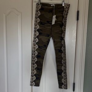 NWT Johnny Was Camouflage Floral Leggings